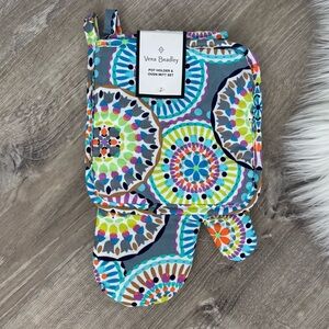 🩵💛VERA BRADLEY Pot Holder & Oven Mitt Set in Sunny Medallion Print